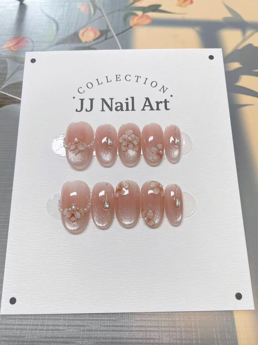 Handmade Gold Lined Floral Press On Nails: Reusable Set