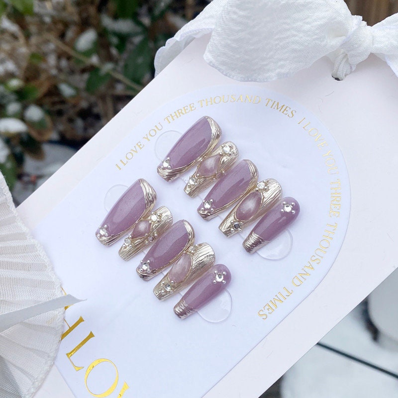Falling Cherry Blossom Press On Nails: 3D Gel, Medium Coffin