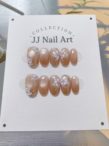 Handmade White Petals Ombre Press On Nails: Reusable Set