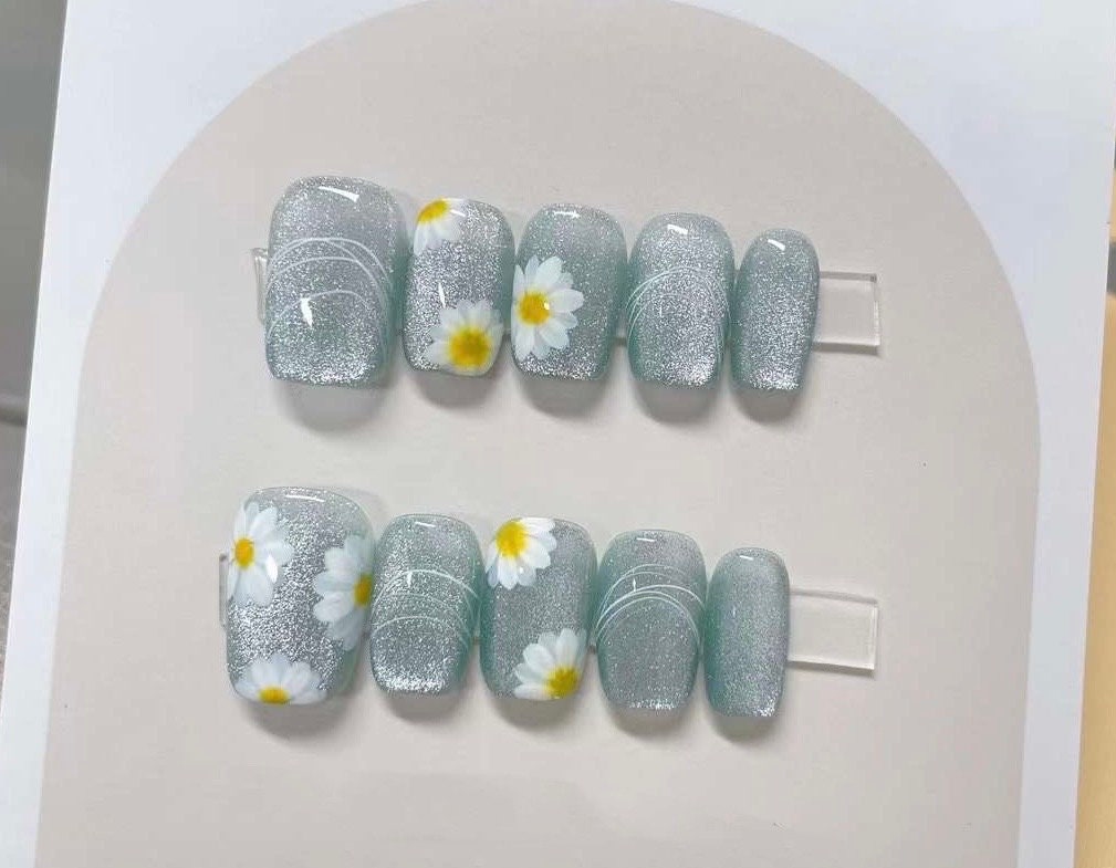 Handmade Summer Flower Press-On Nails: Gel Nail Art