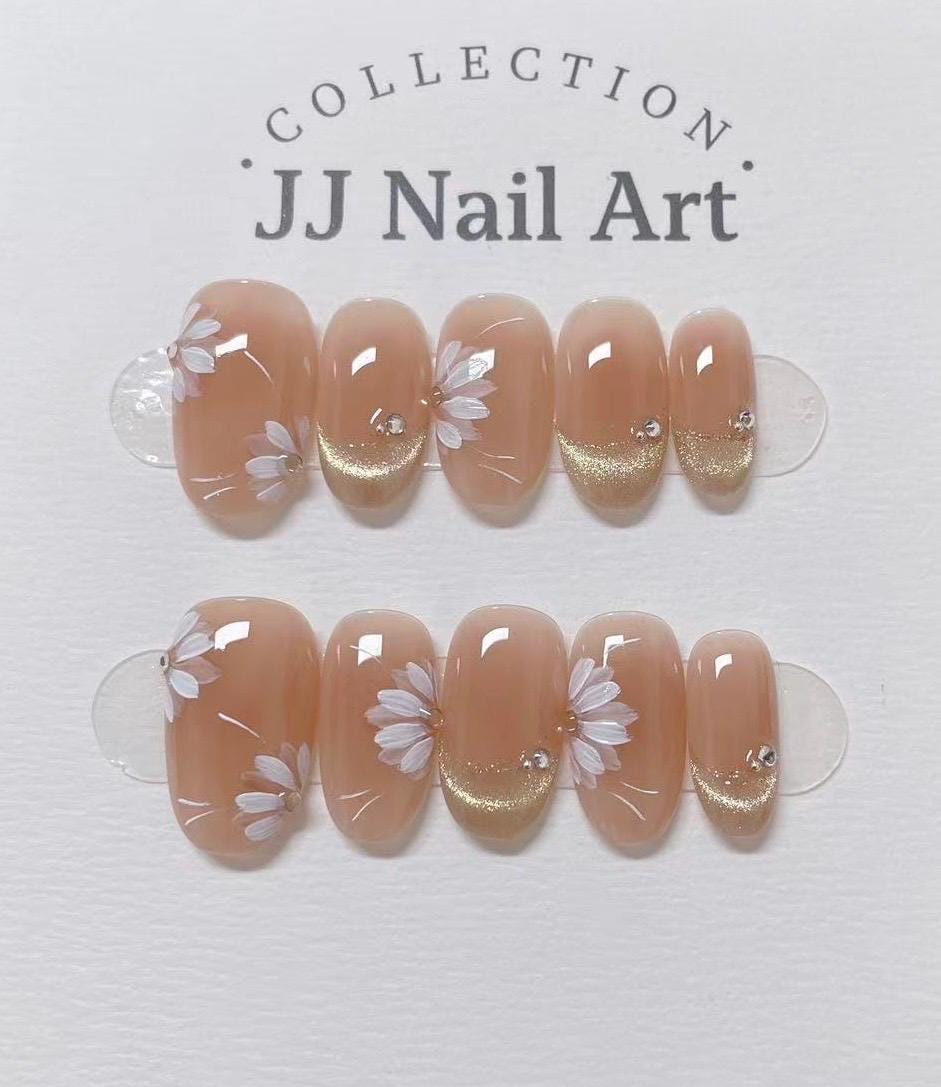 Handmade Petals Cat Eye Petals  Press On Nails: Floral French Reusable Set