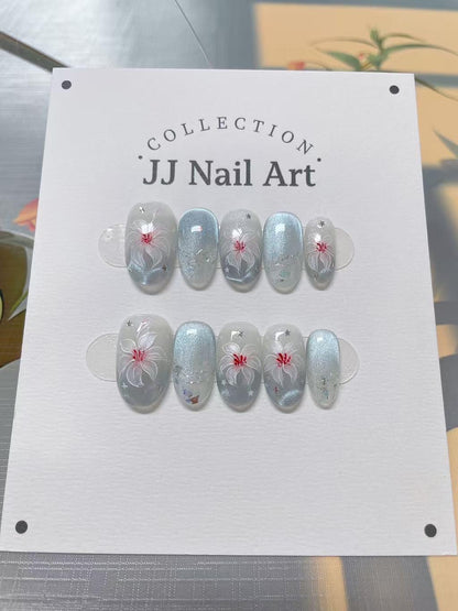 Handmade White Lilies Ombre Press On Nails: Reusable Set
