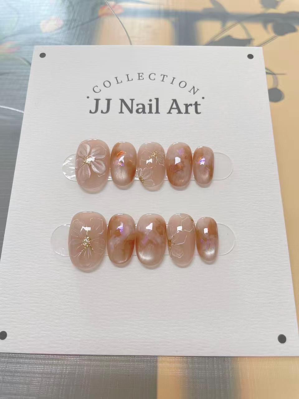 Handmade Subtle Petals Cat Eye Press On Nails: Reusable Set