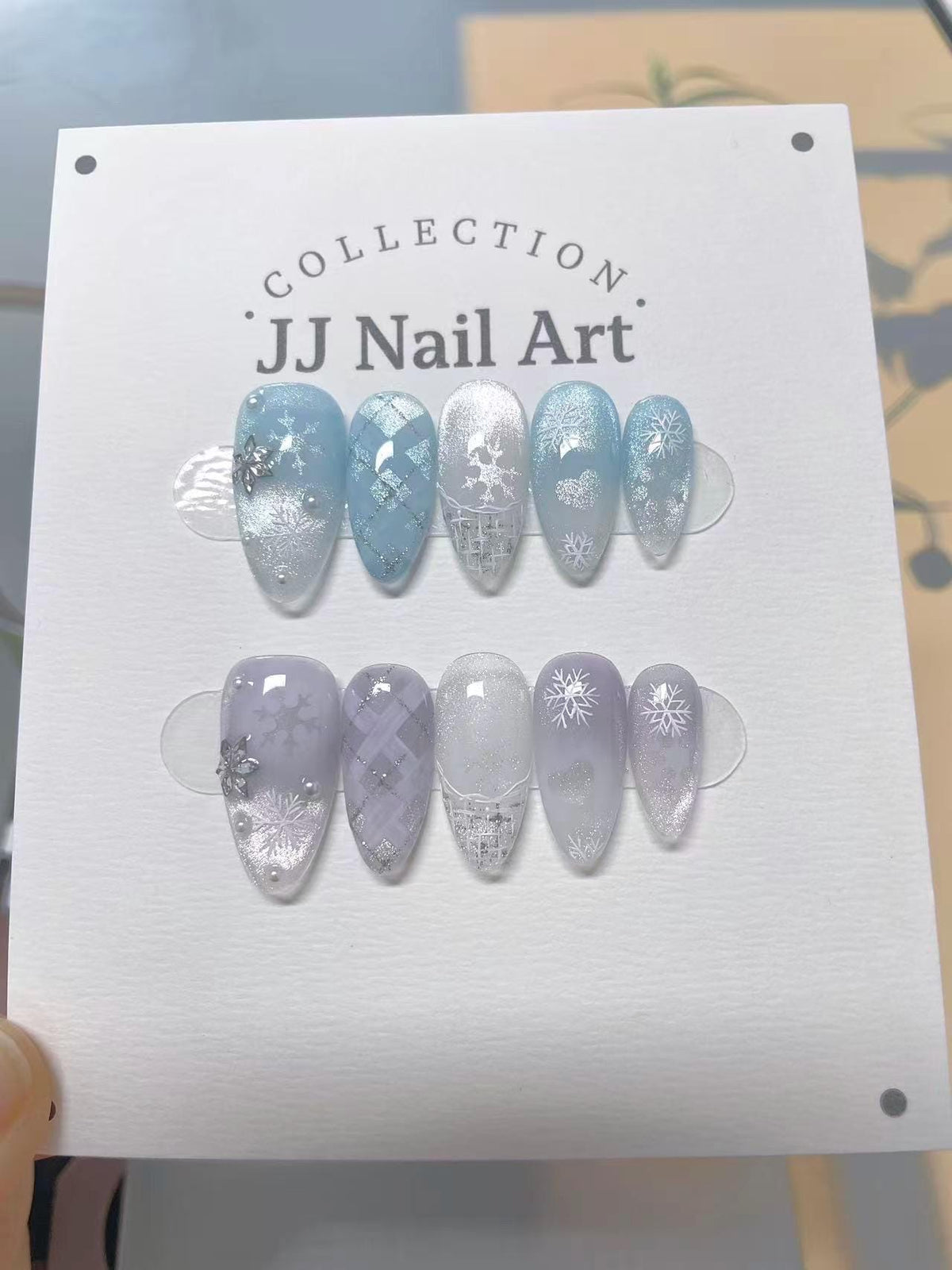 Snowflakes Ombre Cat Eye Hand Painted Press On Nails: Custom Shape Reusable Nail Set