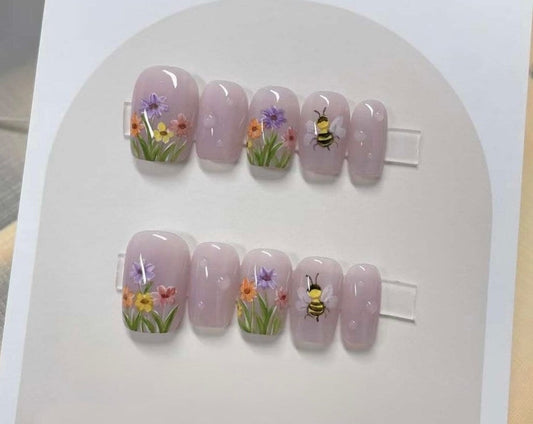 Handmade Floral Press On Nails: Coquette Bee Faux Nails