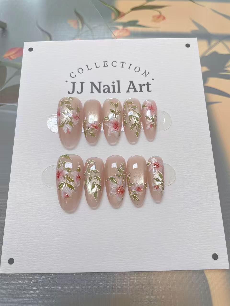 Handmade Floral Press On Nails: Reusable Set, Cat Eye Design