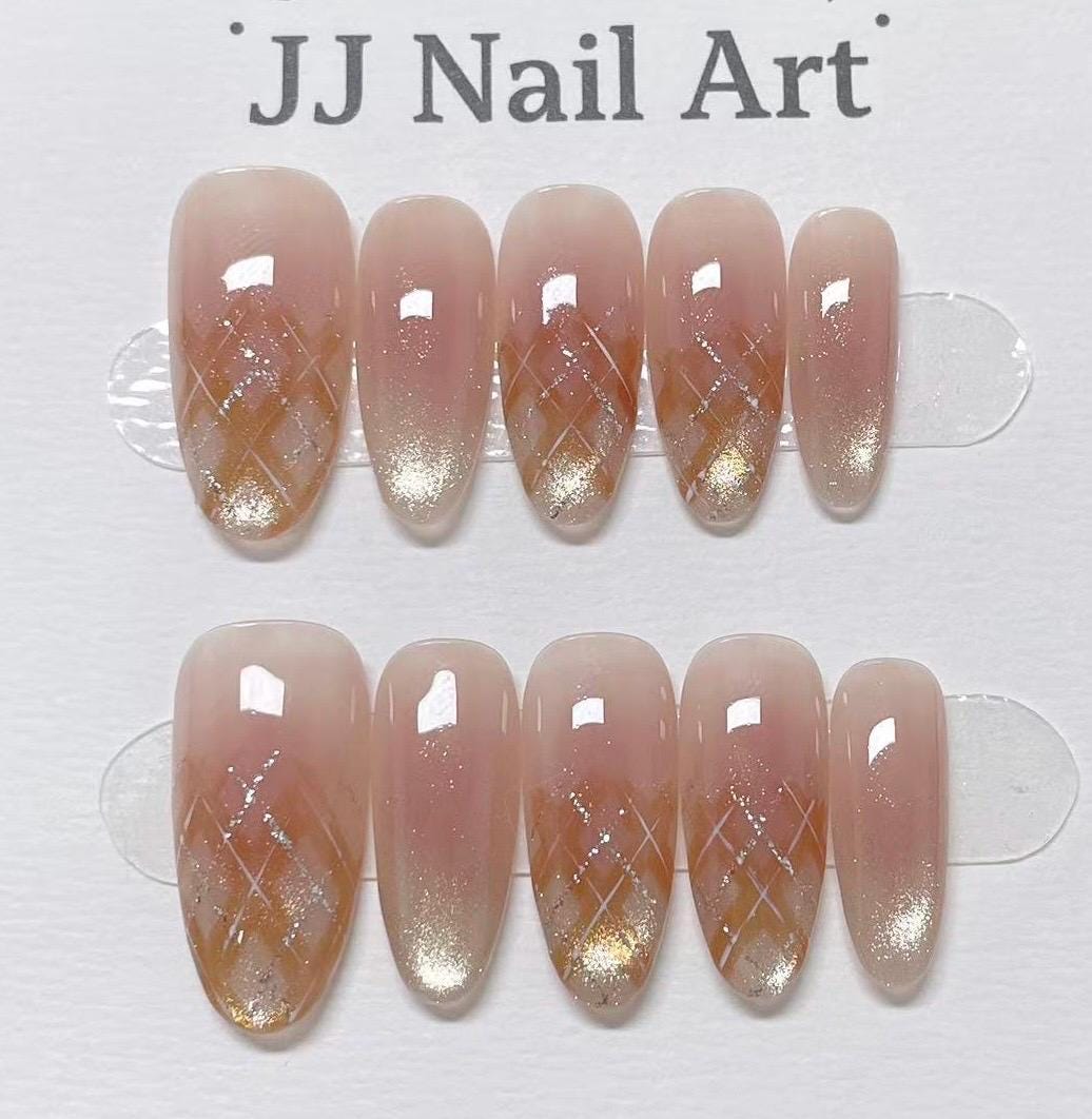 Custom Shape Plaid Cat Eye Press On Nails: Hand Painted Reusable Fake Nails