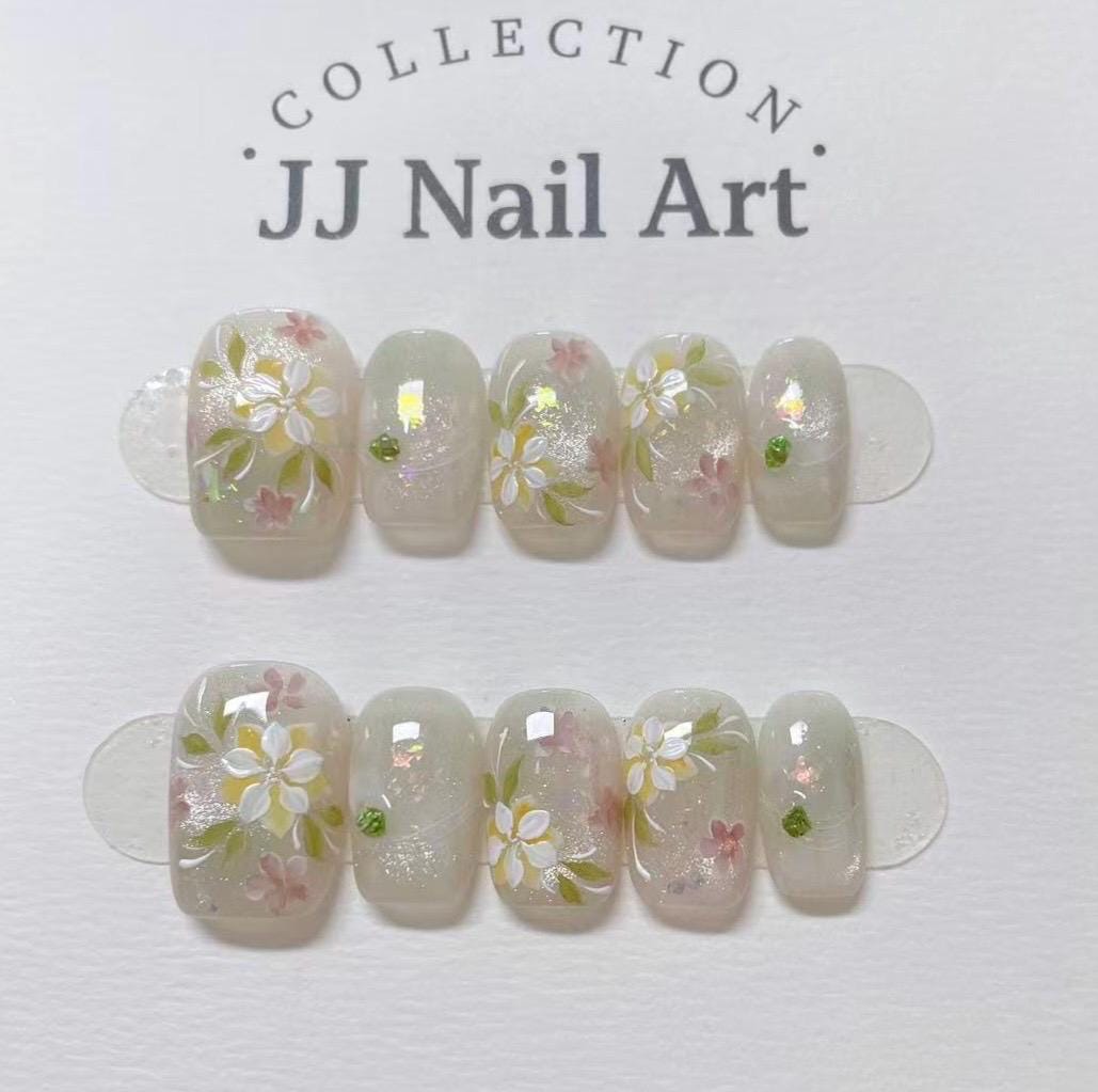 Handmade Yellow White Petals Cat Eye Press On Nails: Reusable Nail Set