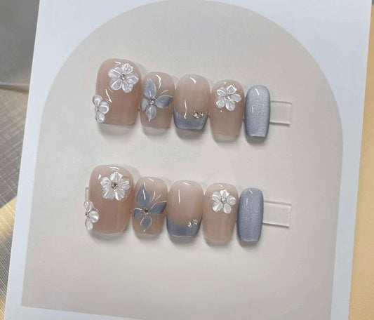 Handmade Floral Press On Nails: Coquette Bee Faux Nails
