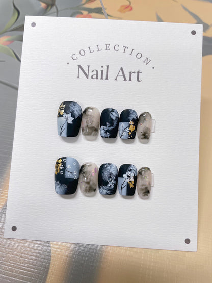 Handmade Gold Foil Flower Press On Nails: Elegant Reusable Faux Nails