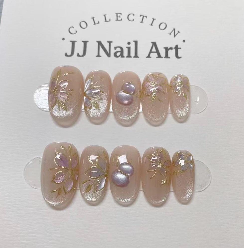 Handmade Floral Press On Nails: Reusable Set, Elegant Design