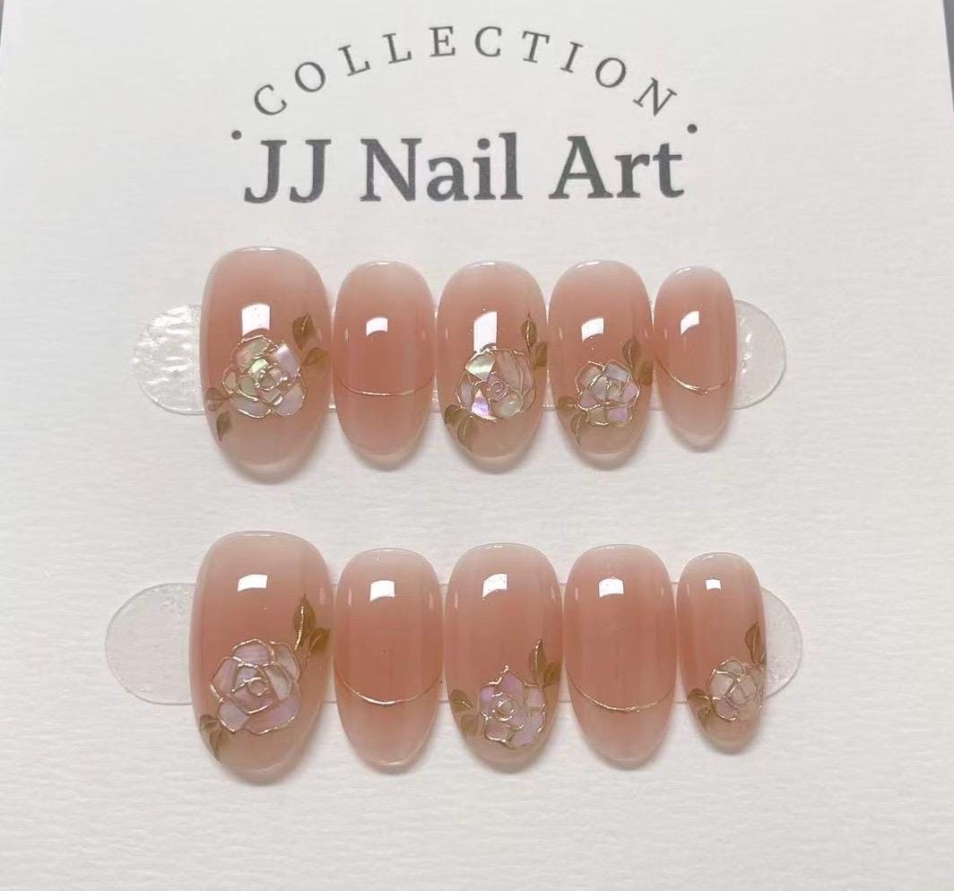 Handmade Pearlescent Flowers Press On Nails: Reusable Set