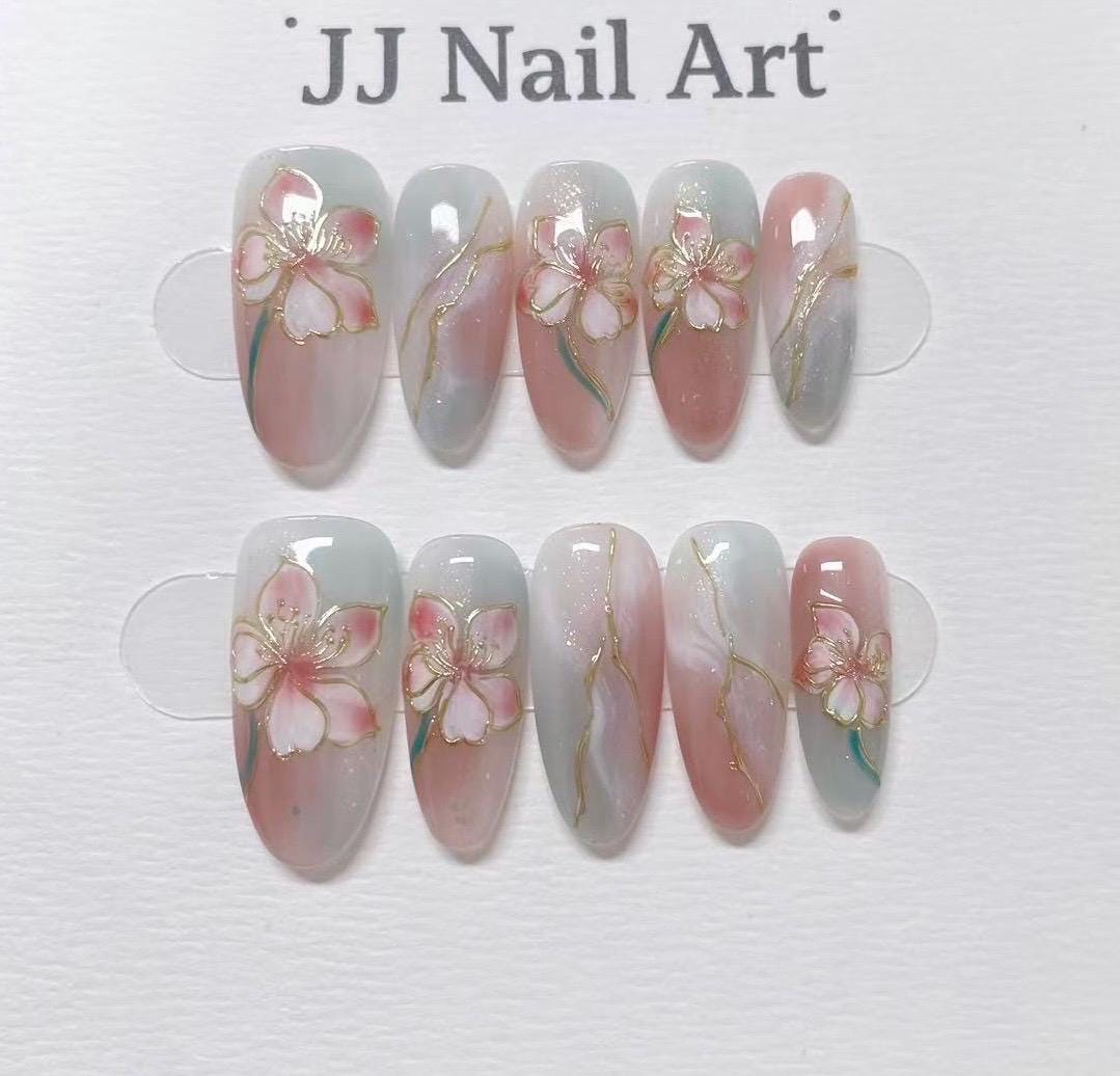 Petals in Smudge Hand Painted Press On Nails: Custom Shape Reusable Nail Set