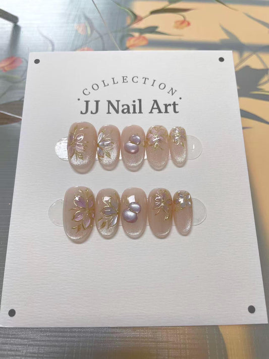 Handmade Floral Press On Nails: Reusable Set, Elegant Design