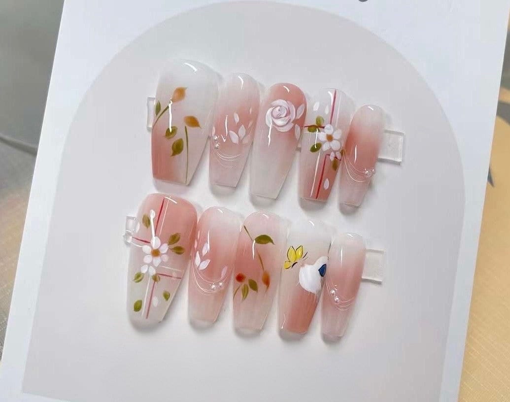 Handmade Floral Press On Nails: Coquette Bee Faux Nails