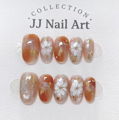 Handmade White Petals Smudge Press On Nails: Reusable Nail Set