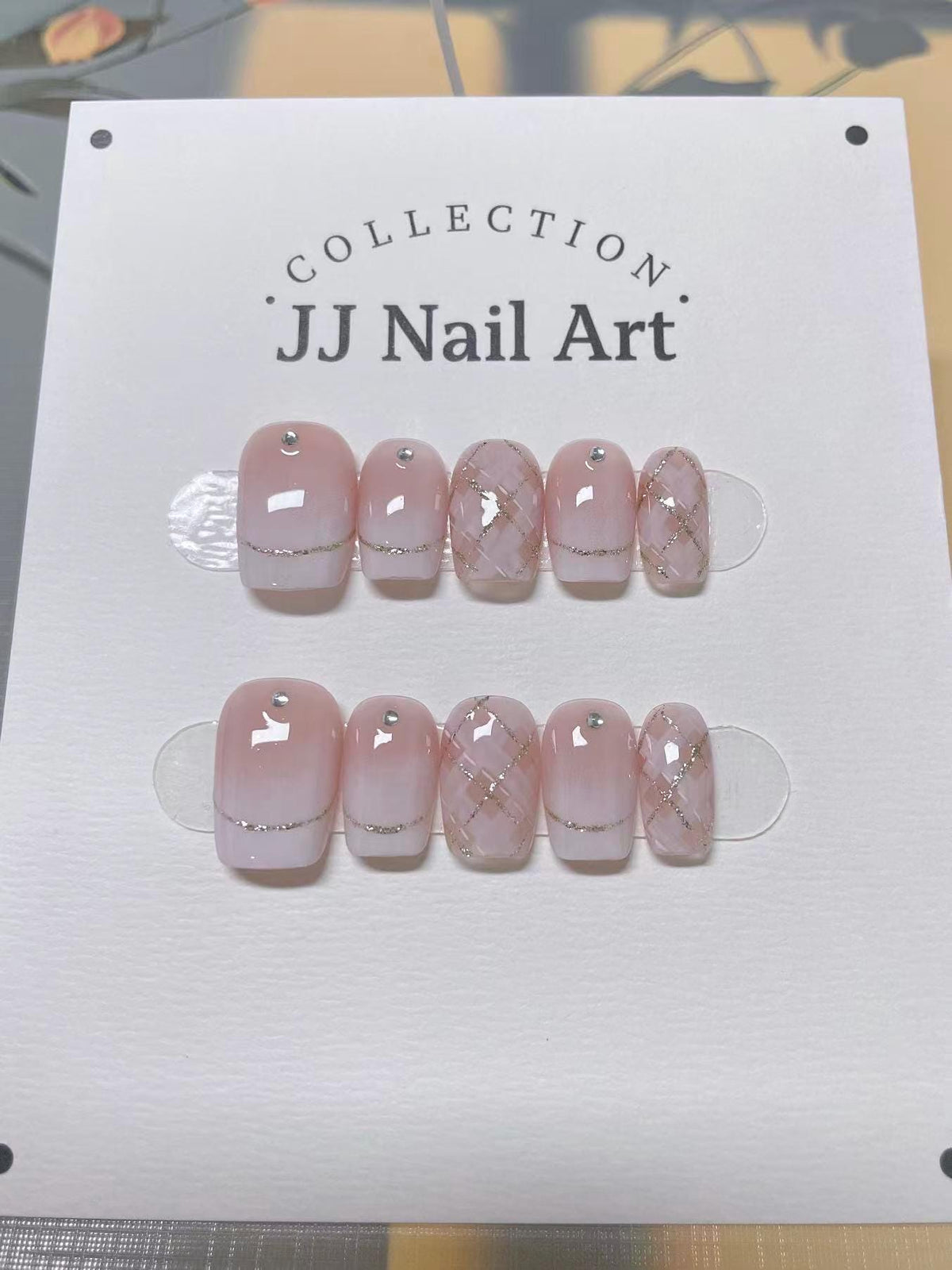 Ombre Pattern Hand Painted Press On Nails: Custom Shape Reusable Nail Set
