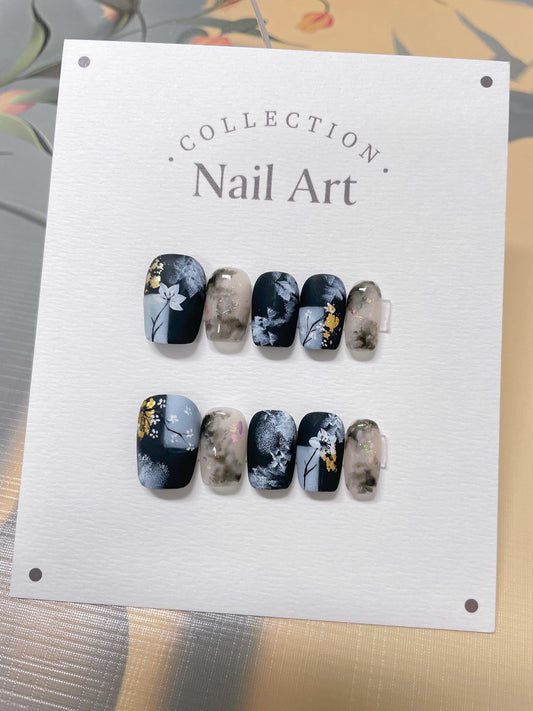 Handmade Gold Foil Flower Press On Nails: Elegant Reusable Faux Nails