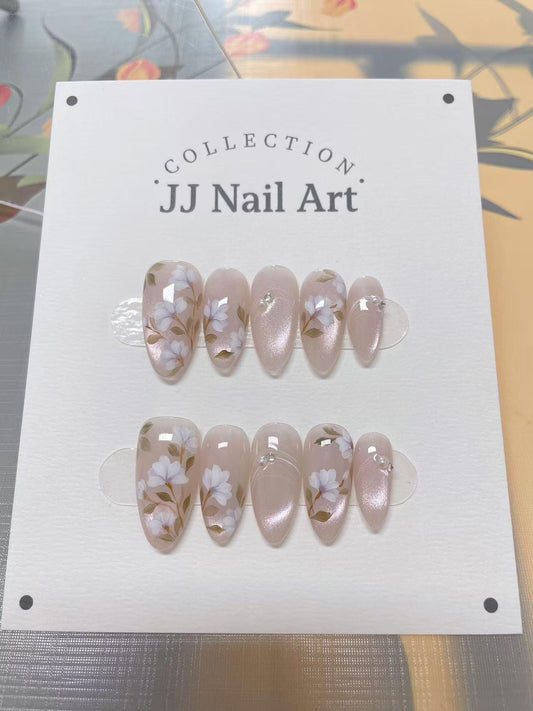 White Flowers Cat Eye Press On Nails: Hand Painted Reusable Fake Nails