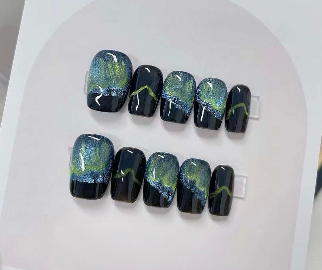 Handmade Iridescent Press On Nails: Reusable Gel Faux Nails