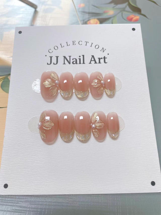Handmade Golden Petals French Press On Nails: Reusable Set