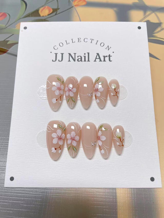 Hand Painted Press On Nails: White Floral, Reusable Custom Nail Shape