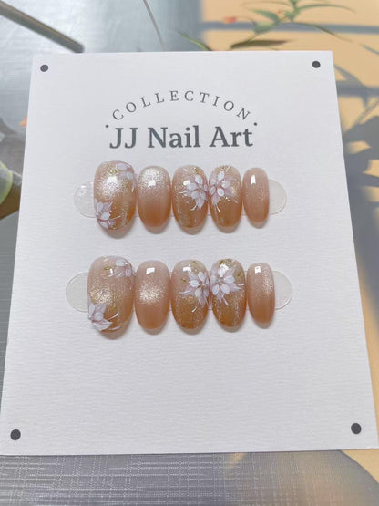 Handmade White Petals Ombre Press On Nails: Reusable Set