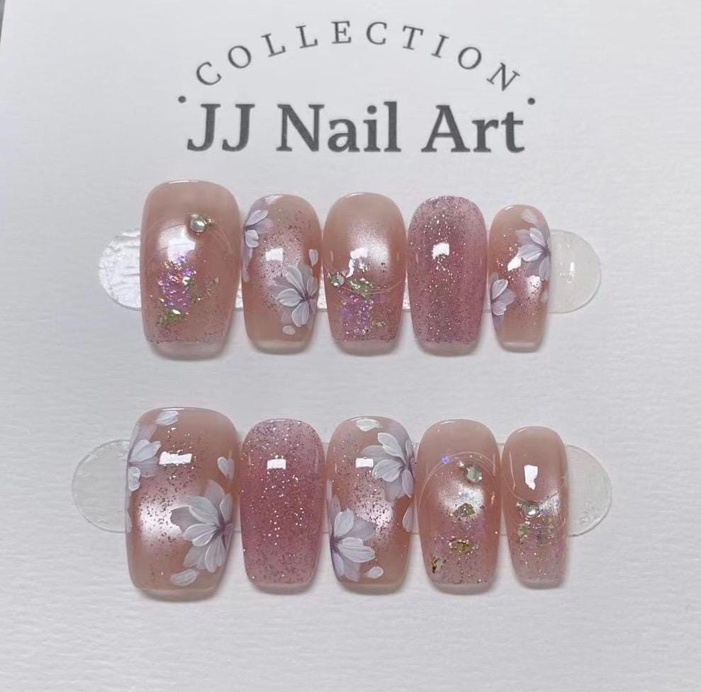 Handmade Petals Glitters Cat Eye Press On Nails: Reusable Set