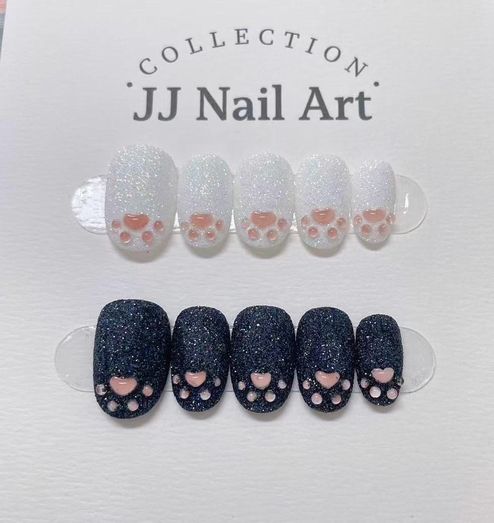 Handmade Paws Press On Nails: Reusable Set