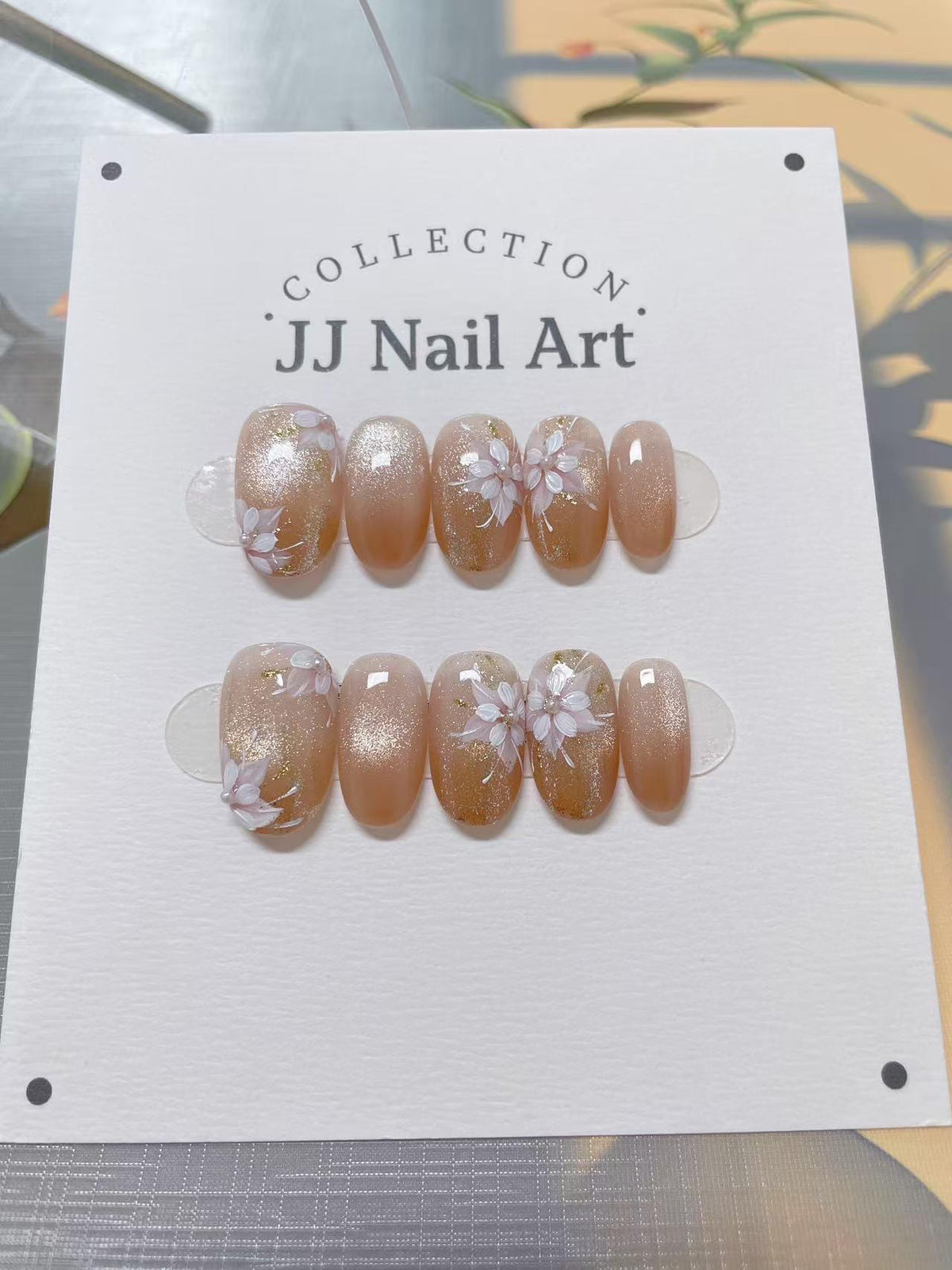 Handmade White Petals Ombre Press On Nails: Reusable Set