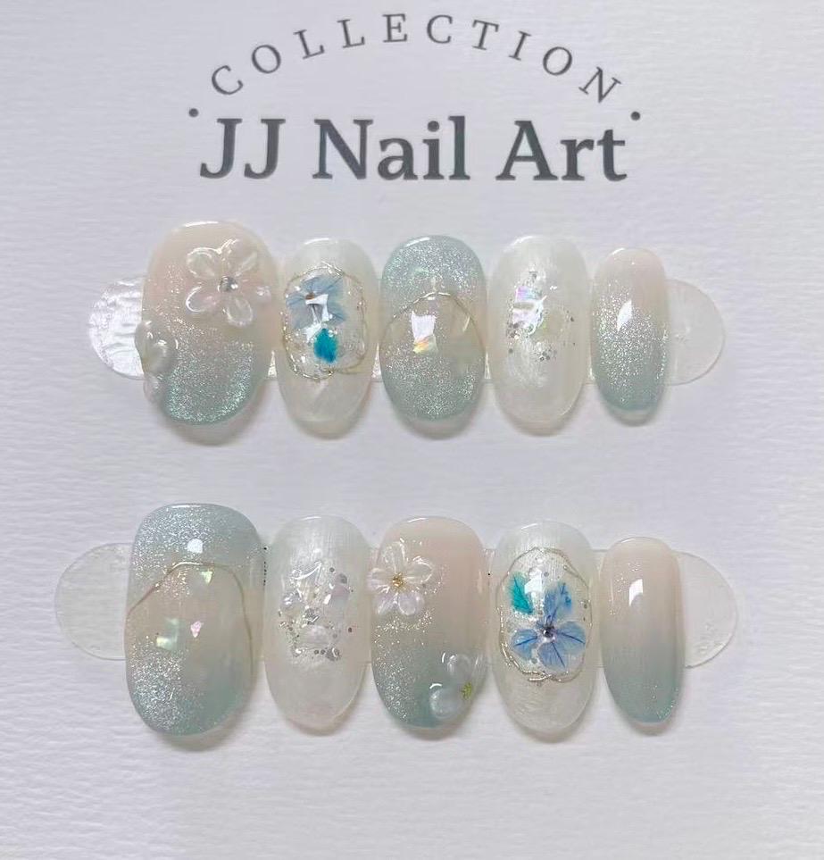 Handmade Ice Petals Press On Nails: Reusable Set