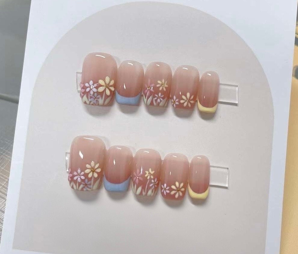 Handmade Floral Press On Nails: Reusable Gel Fake Nails