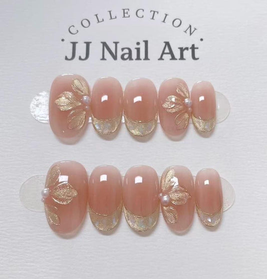 Handmade Golden Petals French Press On Nails: Reusable Set