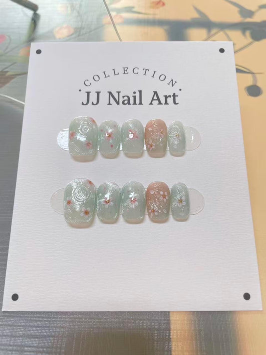 Handmade Petals Ombré Cat Eye Press On Nails: Reusable Set