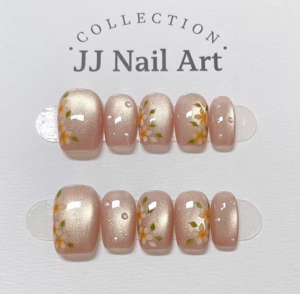 Handmade Yellow Flowers Cat Eye Press On Nails: Reusable Nail Set