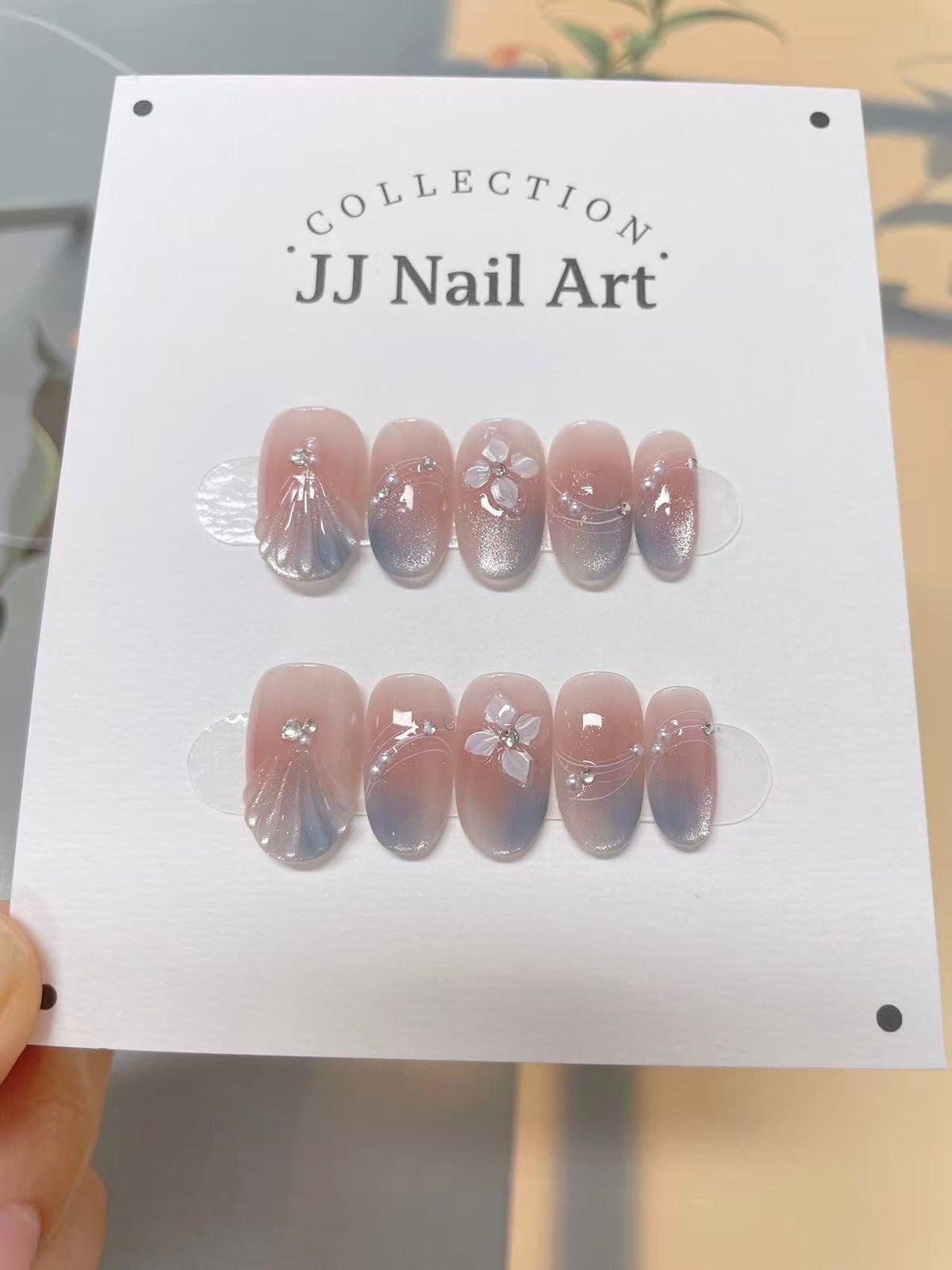 Custom Nail Shape Hand Painted White Petals Press On Nails, Reusable Cat Eye Tips